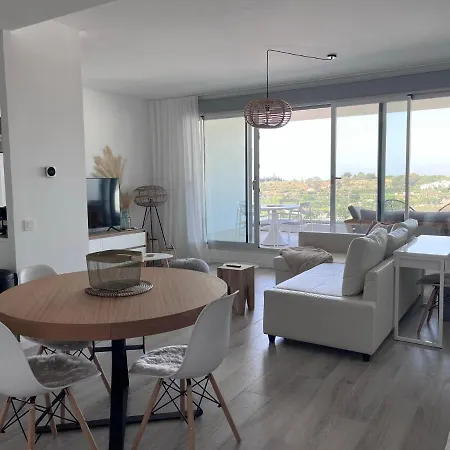 Oceana View Apartment *